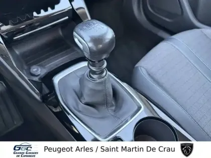 Photo 13 Peugeot 2008  PureTech 130 S&S BVM6