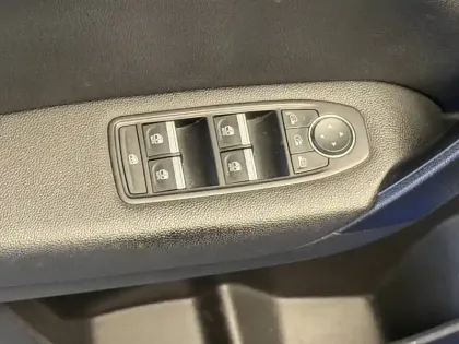 Photo 17 Renault Captur  E-Tech Plug-in 160 - 21