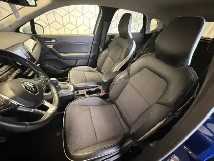 Photo 9 Renault Captur  E-Tech Plug-in 160 - 21