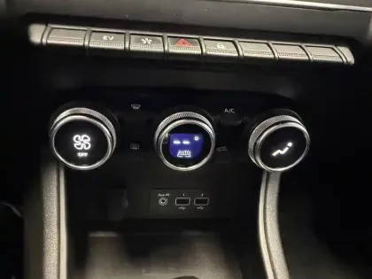 Photo 37 Renault Captur  E-Tech Plug-in 160 - 21