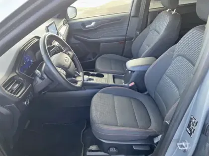 Photo 9 Ford Kuga 2.5 Duratec 190ch FHEV E85 ST-Line BVA