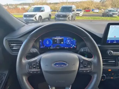 Photo 6 Ford Kuga 2.5 Duratec 190ch FHEV E85 ST-Line BVA