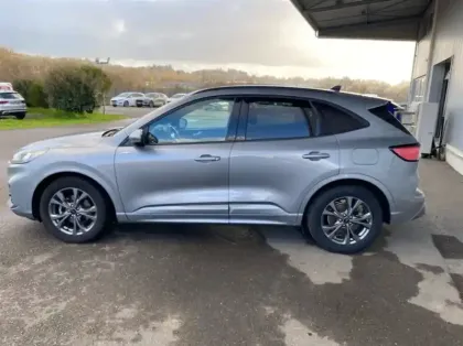 Photo 20 Ford Kuga 2.5 Duratec 190ch FHEV E85 ST-Line BVA