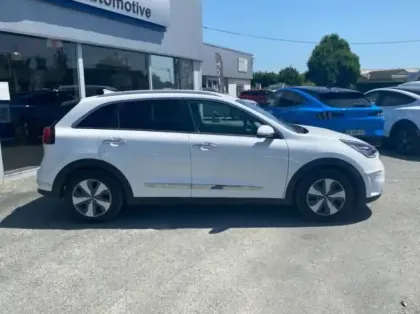 Photo 18 Kia Niro 1.6 GDi 105ch ISG + Plug-In 60.5ch Premium DCT6