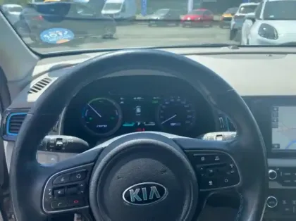 Photo 27 Kia Niro 1.6 GDi 105ch ISG + Plug-In 60.5ch Premium DCT6