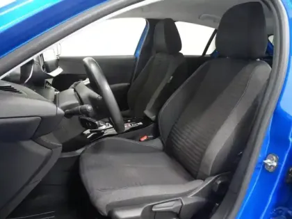 Photo 10 Peugeot 208  e- 136ch Style