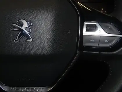 Photo 14 Peugeot 208  e- 136ch Active Pack