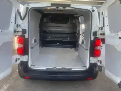 Photo 6 Citroën Jumpy  Fg M 2.0 BlueHDi 120ch S&S Club EAT8