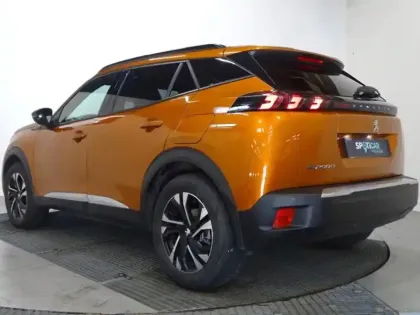 Photo 7 Peugeot 2008  e- 136ch Allure