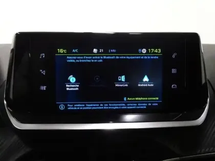 Photo 12 Peugeot 208  e- 136ch Style