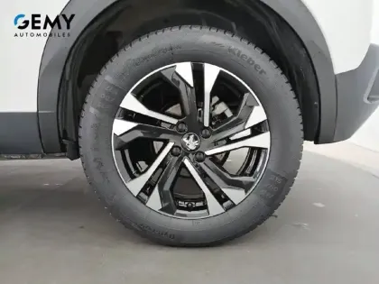 Photo 31 Peugeot 2008  PureTech 130 S&S EAT8