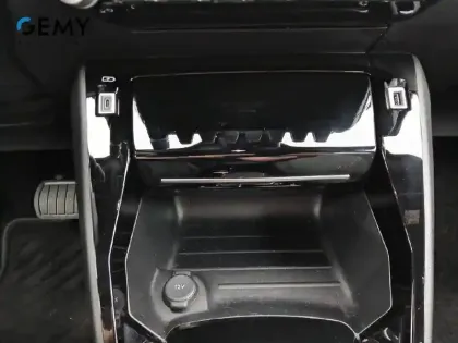 Photo 40 Peugeot 2008  PureTech 130 S&S EAT8