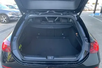 Photo 8 Mercedes CLA  Shooting Brake 350 avec technologie EQ 4MATIC