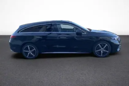 Photo 6 Mercedes CLA  Shooting Brake 350 avec technologie EQ 4MATIC