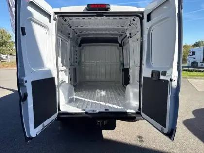 Photo 5 Peugeot Boxer  FGN TOLE 3.3 T L2H2 140 S&S BVM6