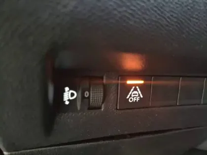 Photo 49 Peugeot 2008  Electrique 136 ch