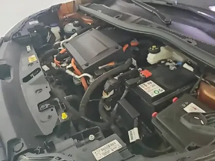 Photo 35 Peugeot 2008  Electrique 136 ch