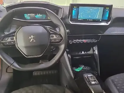 Photo 28 Peugeot 2008  Electrique 136 ch