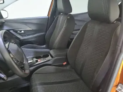 Photo 31 Peugeot 2008  Electrique 136 ch