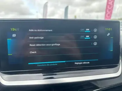 Photo 12 Peugeot 2008  Electrique 136 ch