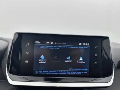 Photo 41 Peugeot 208  PureTech 75 S&S BVM5