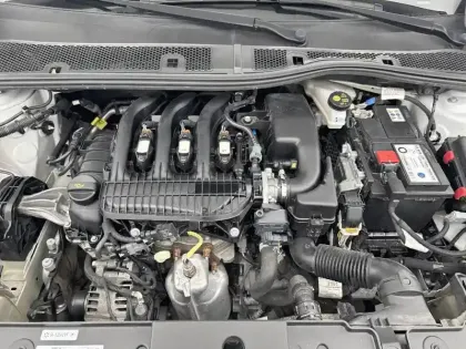 Photo 44 Peugeot 208  PureTech 75 S&S BVM5