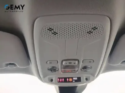 Photo 37 Peugeot 2008  PureTech 130 S&S BVM6