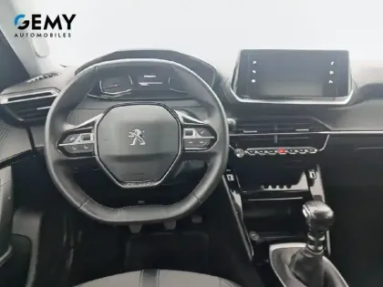 Photo 28 Peugeot 2008  PureTech 130 S&S BVM6