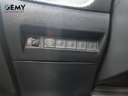 Photo 40 Peugeot 2008  PureTech 130 S&S BVM6