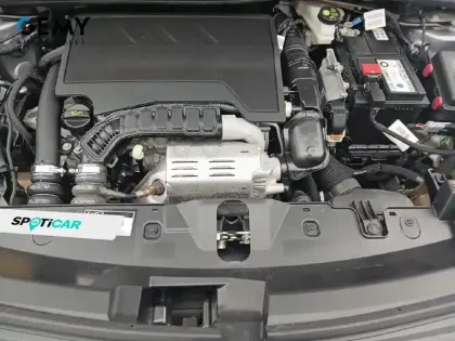 Photo 32 Peugeot 2008  PureTech 130 S&S BVM6