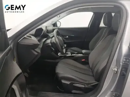 Photo 29 Peugeot 2008  PureTech 130 S&S BVM6
