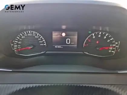 Photo 16 Peugeot 2008  PureTech 130 S&S BVM6