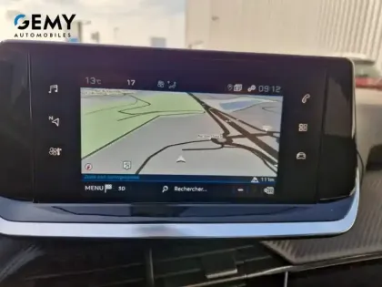 Photo 15 Peugeot 2008  PureTech 130 S&S BVM6