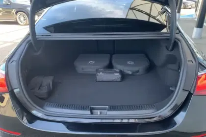 Photo 8 Mercedes Classe E  300 de Hybrid EQ 9G-Tronic 4MATIC
