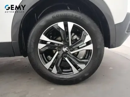 Photo 31 Peugeot 2008  PureTech 130 S&S EAT8