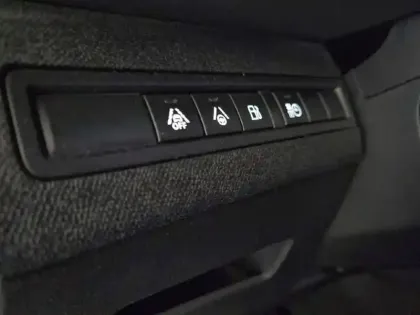 Photo 28 Peugeot 3008  Hybrid 225 e-EAT8