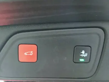 Photo 30 Peugeot 3008  Hybrid 225 e-EAT8
