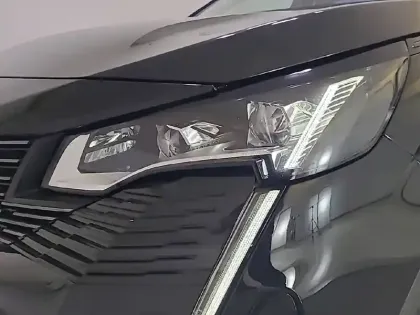 Photo 15 Peugeot 3008  Hybrid 225 e-EAT8