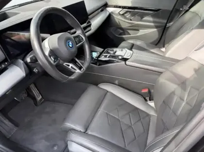 Photo 11 BMW Serie 5 Série 5 Touring 530e 299ch M Sport xDrive