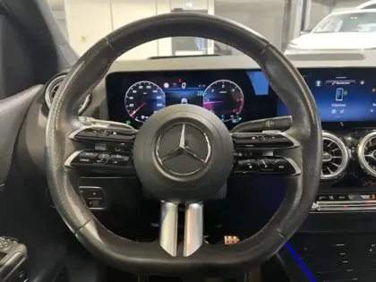 Photo 14 Mercedes Classe B 200 d AMG Line