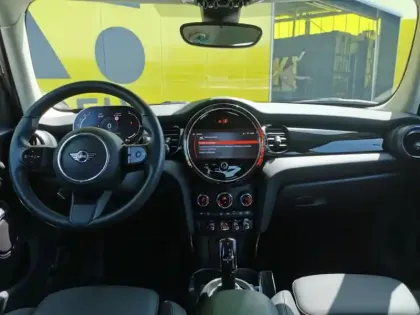 Photo 8 Mini Mini Cooper Edition Premium 1.5 136