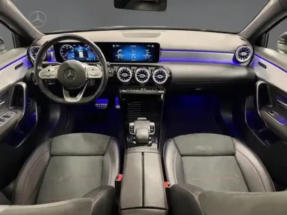 Photo 10 Mercedes Classe A 200 d Berline AMG Line