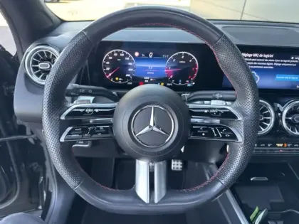 Photo 19 Mercedes GLB 200 d AMG Line