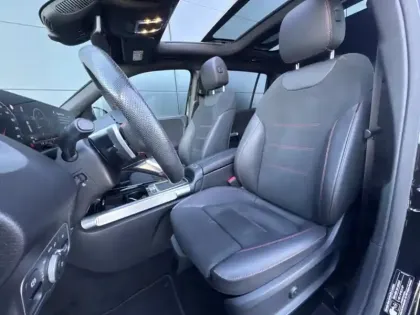 Photo 17 Mercedes GLB 200 d AMG Line