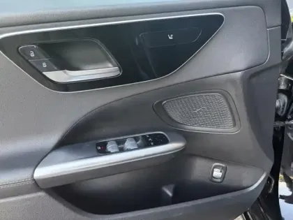 Photo 16 Mercedes Classe C  200 d Break Avantgard