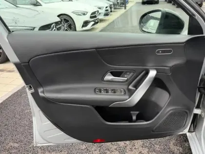 Photo 32 Mercedes Classe A A 220 d