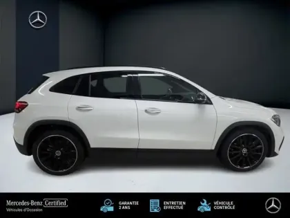 Photo 25 Mercedes GLA 220 d 4MATIC AMG Line