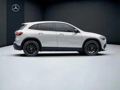 Photo 18 Mercedes GLA 220 d 4MATIC AMG Line