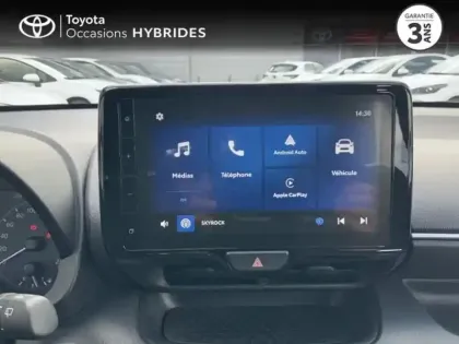 Photo 14 Toyota Yaris  116h Dynamic Business MC24