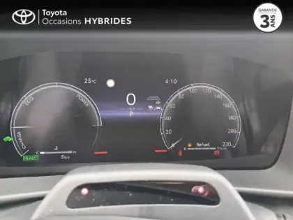 Photo 13 Toyota C-HR  1.8 Hybride 140ch Graphic MY26